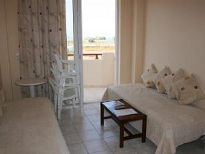 Danaos Beach Apartments Сфакаки Экстерьер фото